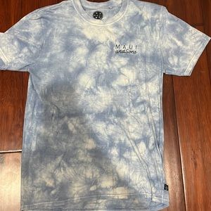 Maui and Sons Pastel Tee (Men’s Medium)
